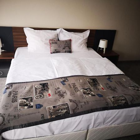 Family Hotel Novel City Бургас Экстерьер фото