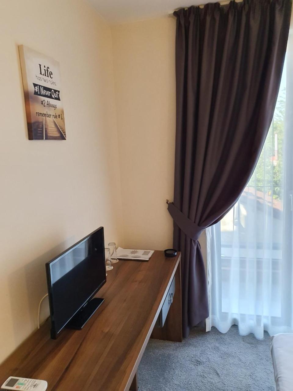 Family Hotel Novel City Бургас Номер фото
