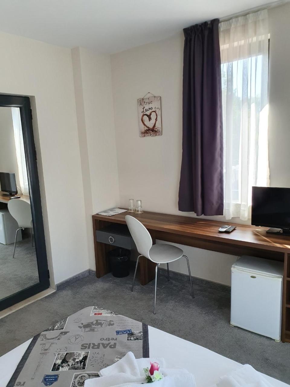 Family Hotel Novel City Бургас Номер фото