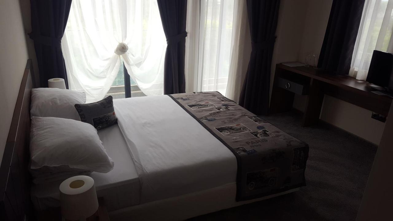 Family Hotel Novel City Бургас Экстерьер фото