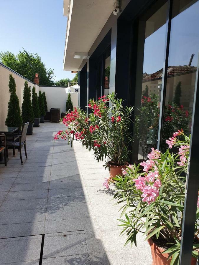 Family Hotel Novel City Бургас Экстерьер фото