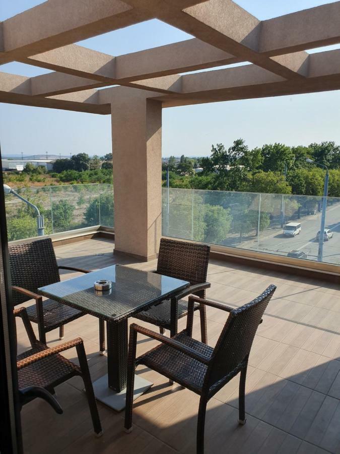 Family Hotel Novel City Бургас Экстерьер фото